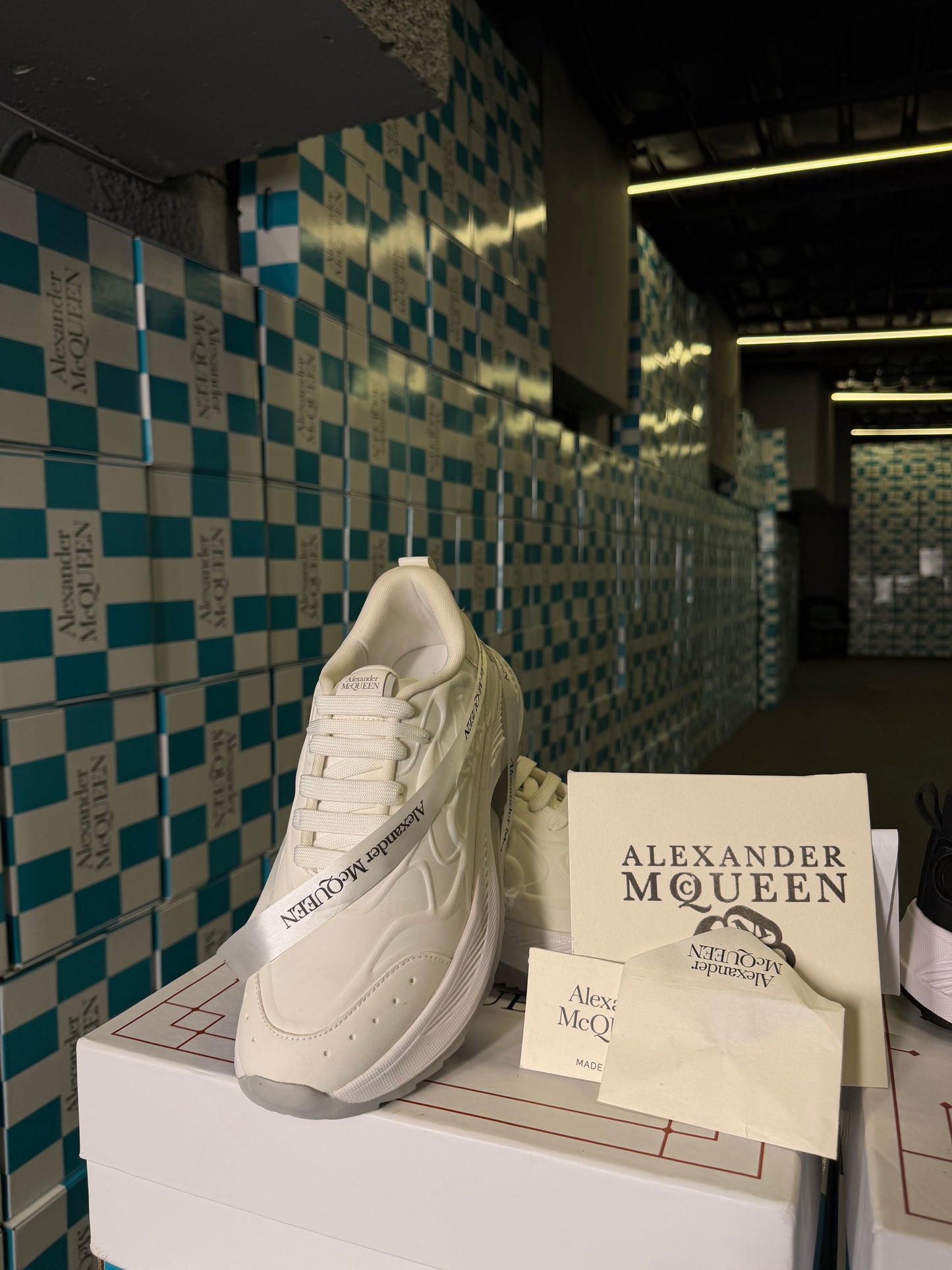 Alexnder McQueen sprint runner