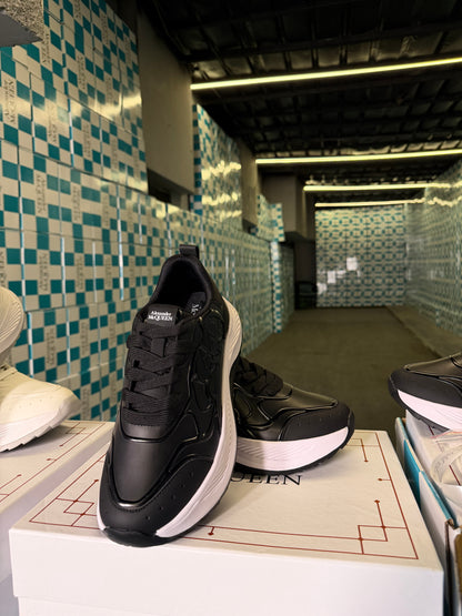 Alexnder McQueen sprint runner