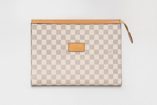 LV CLUTCH (Beige)